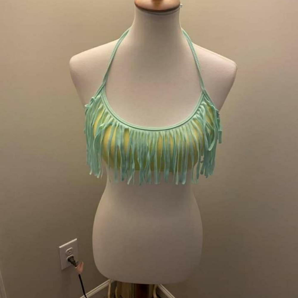 Super cute Victoria secret swim top